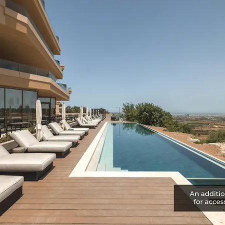 فندق Ax The Heights Residences - Adults Only 4*